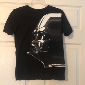 Old Navy Boys Large Darth Vader T-shirt